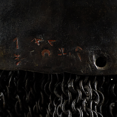 Hoch bedeutende mittelalterliche Hirnhaube und Br�nne